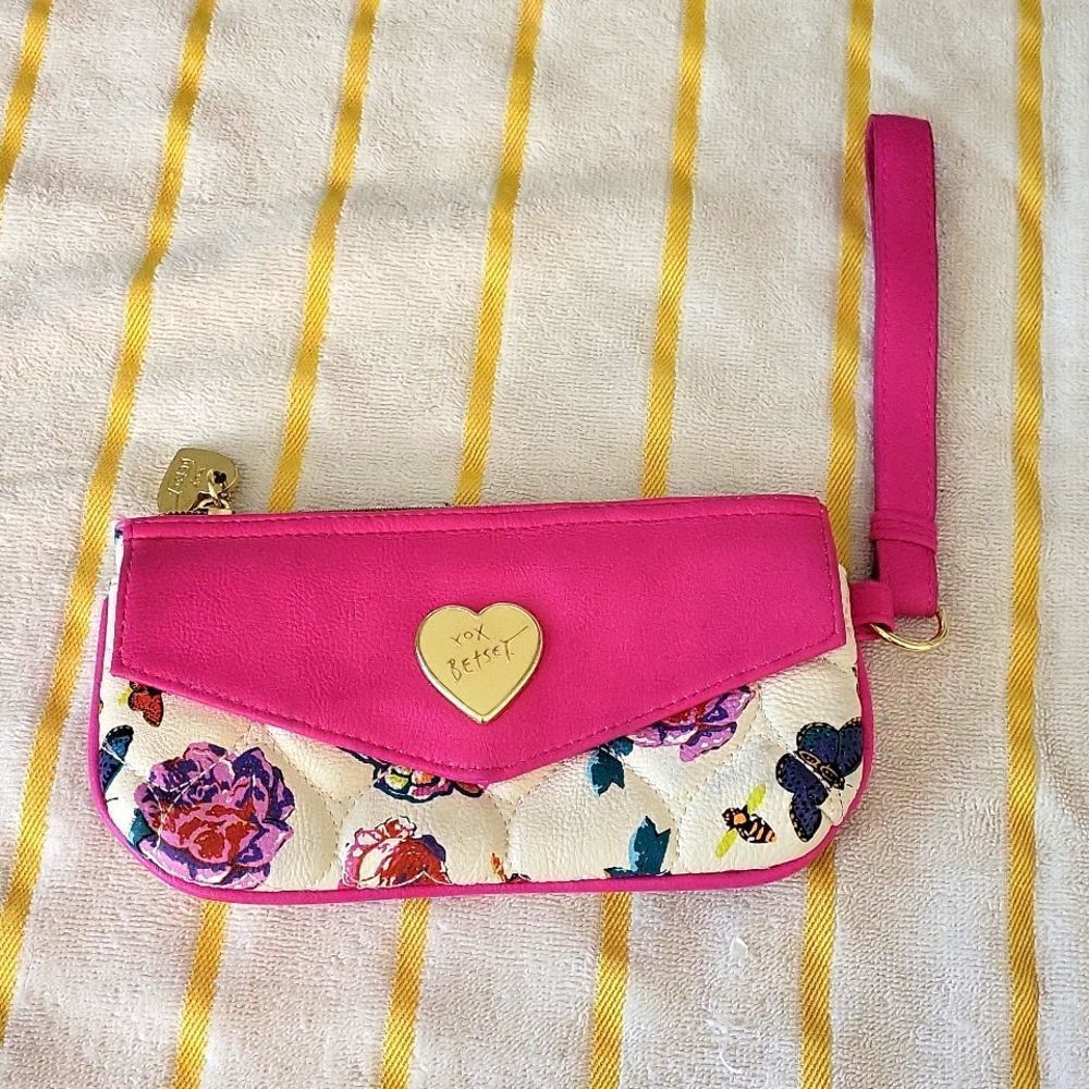 NEW Betsey Johnson Floral Wristlet Envelope Wallet Purse